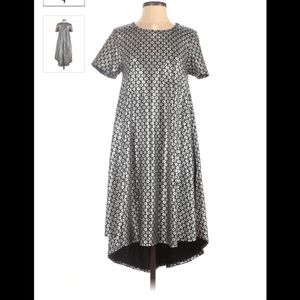 LuLaRoe Carly Black & Silver Shimmer Geo Pattern A-line Swing Dress sz S-M